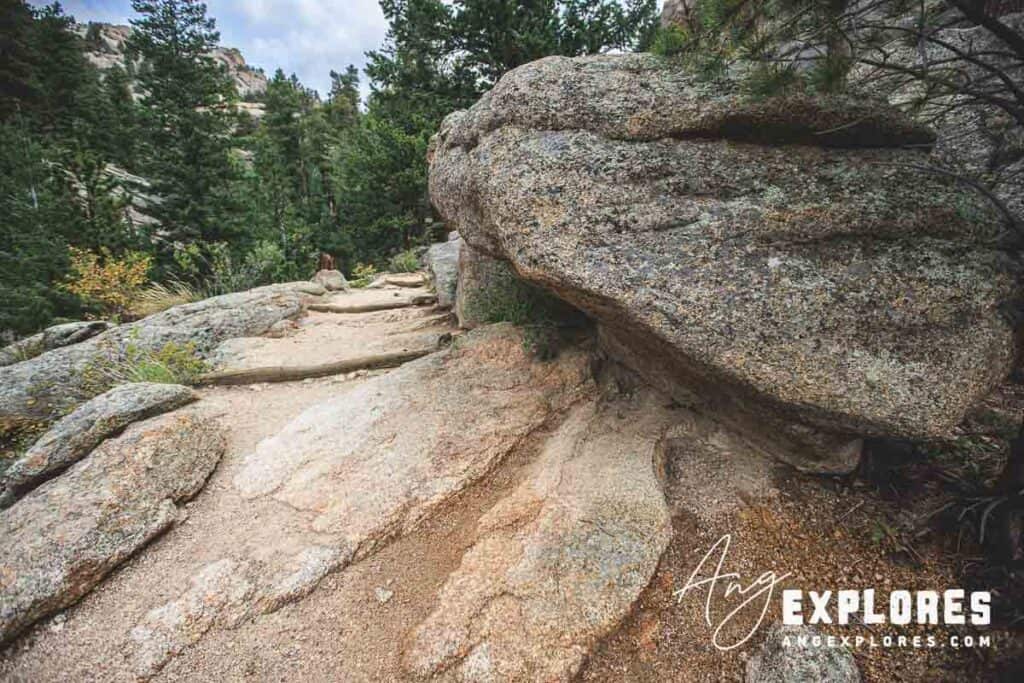 Boulders on lumpy ridge trail