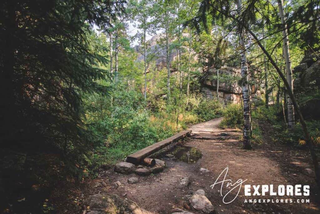 hike to gem lake