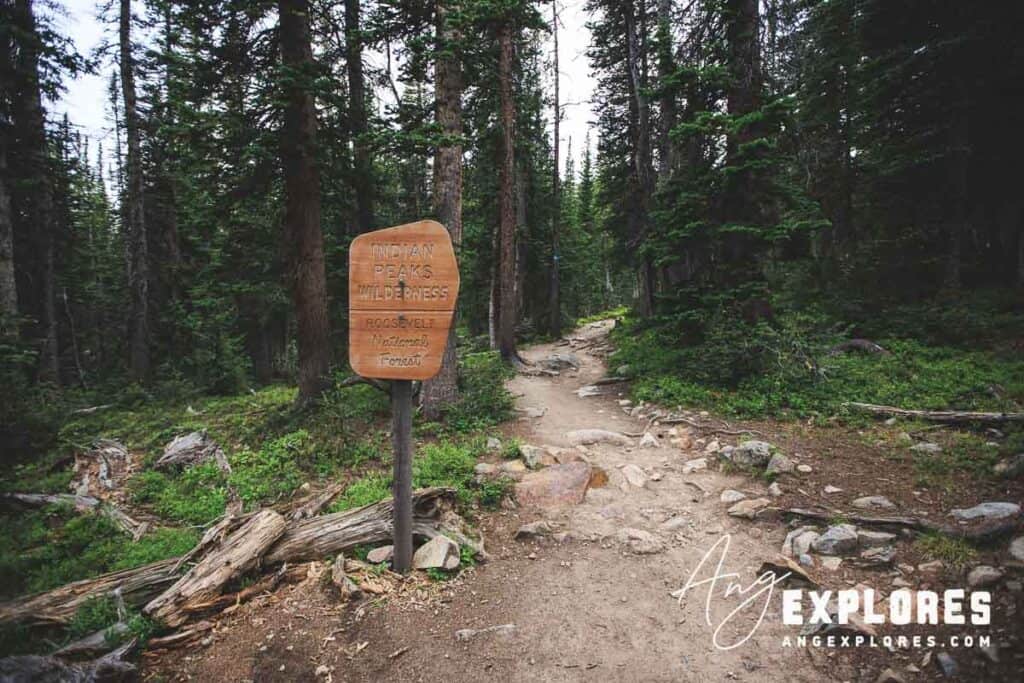 mitchell lake trailhead sign