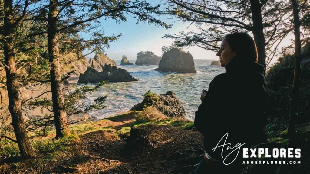 Hiking to Secret Beach Oregon