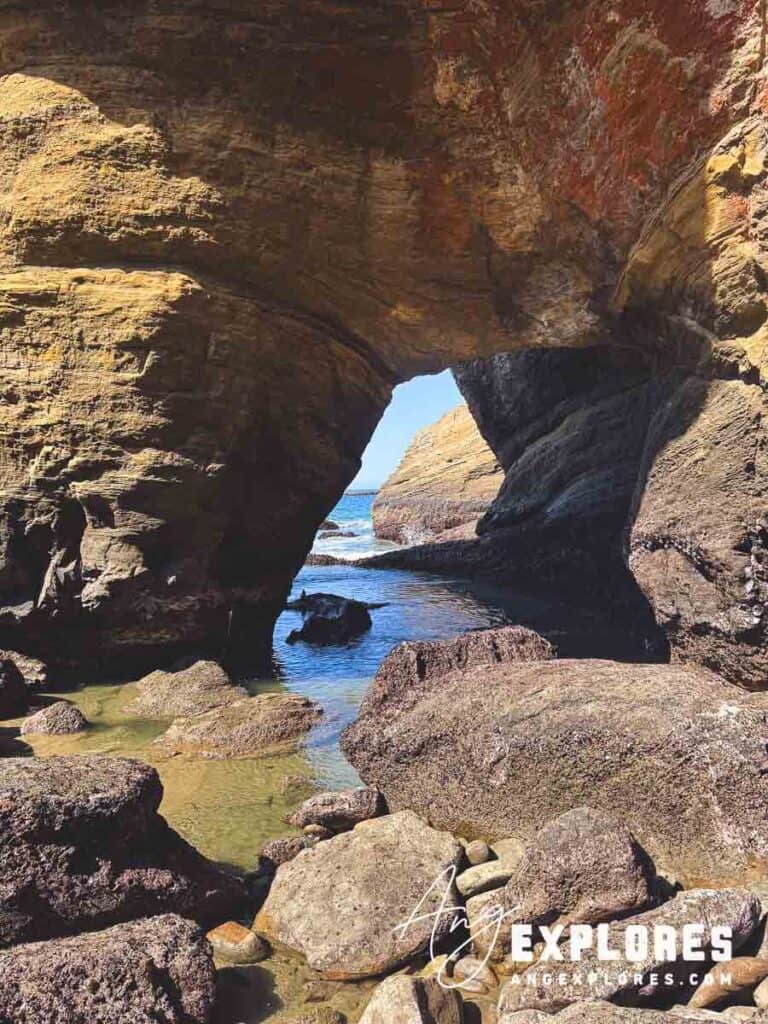 west opening in devils punchbowl