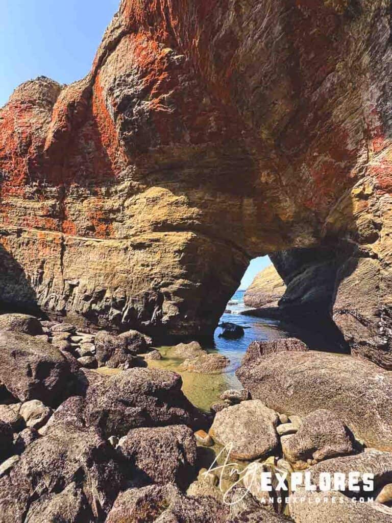 west opening in devils punchbowl
