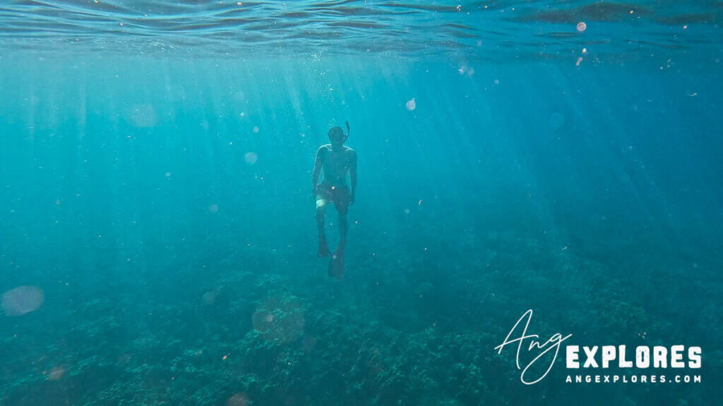 depth of reef at kahekili beach