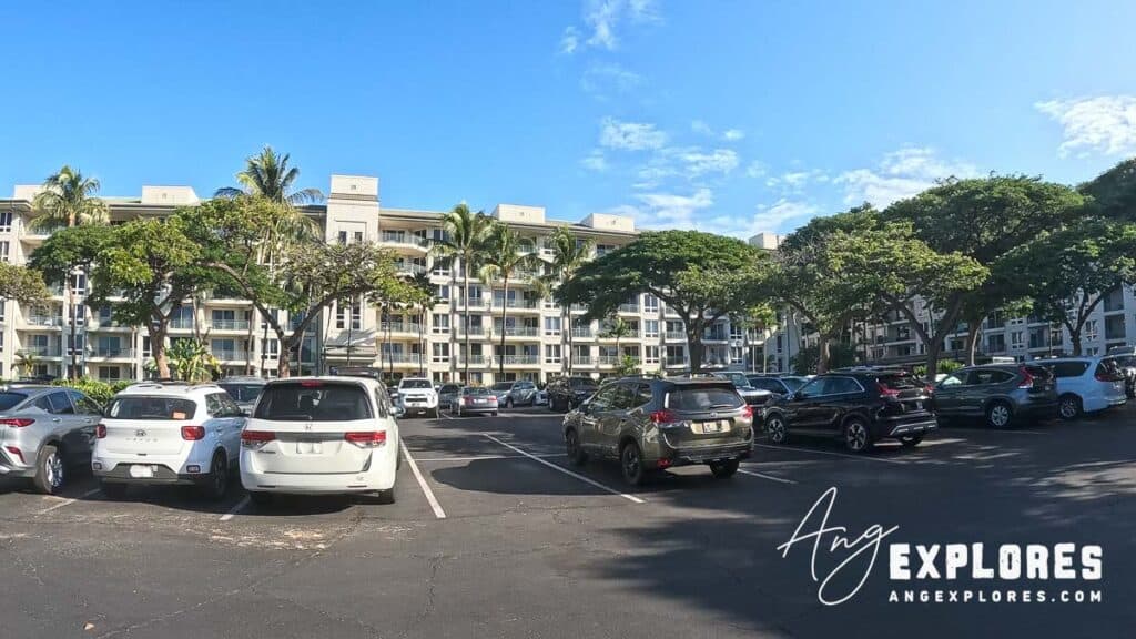 free parking at kahekili beach