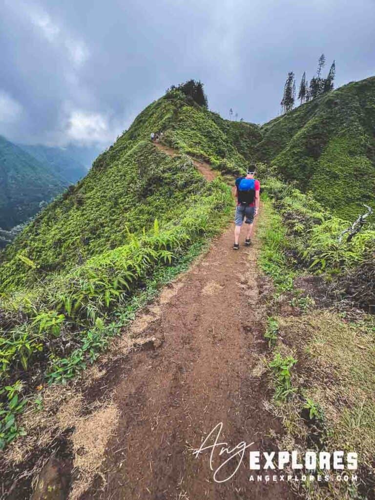 Narrow ridge on West Maui hike