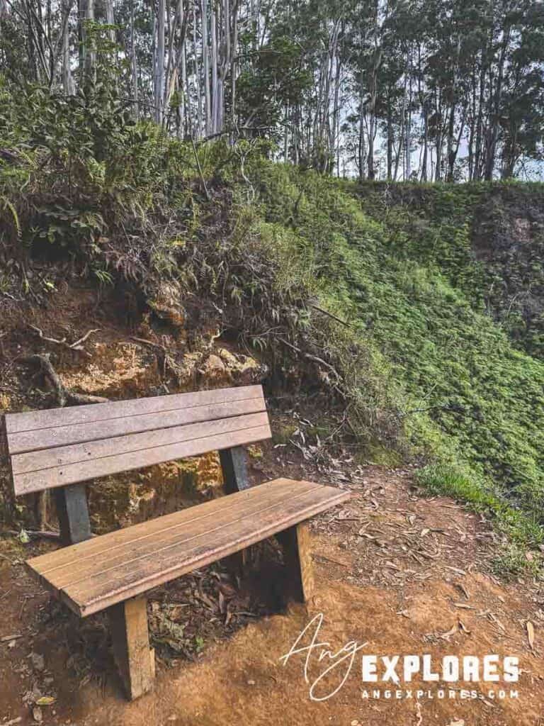 Bench Maui hike