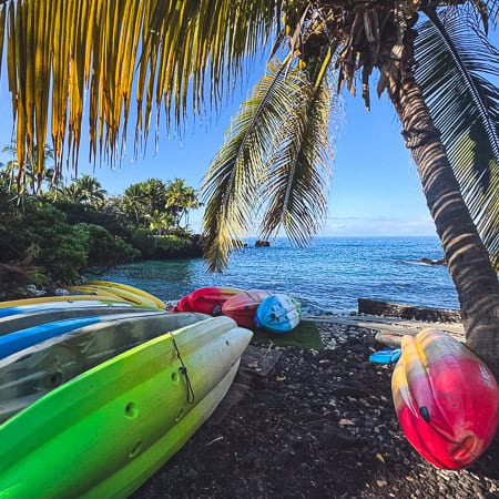 kayaking at captain cook monument