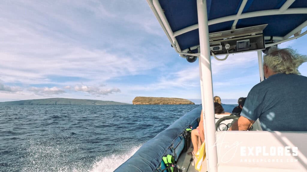 Boating towards molokini crater
